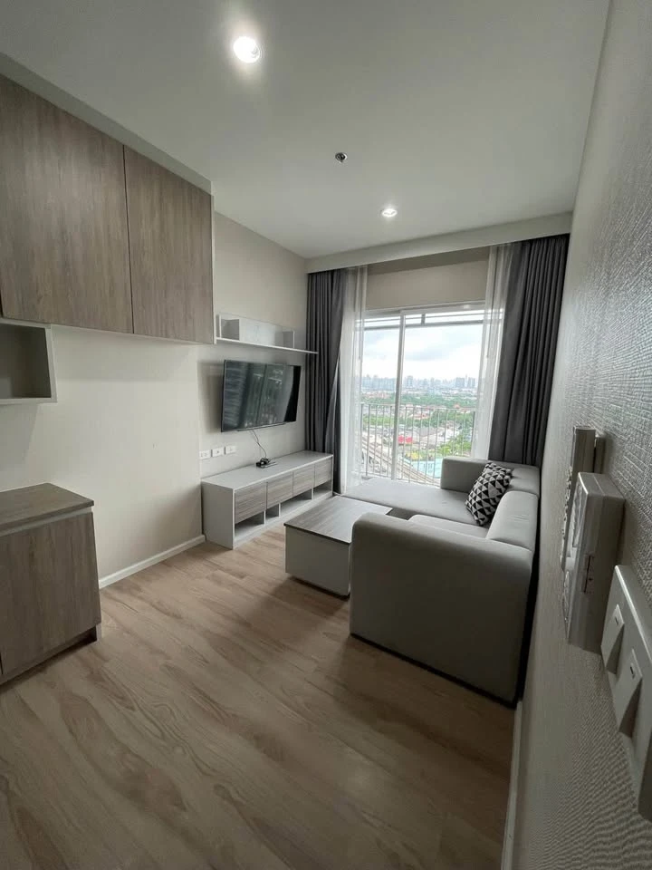 Urgent sale! Amber by Eastern Star, spacious room, lots of usable space. Come and reserve today. Don't miss out!