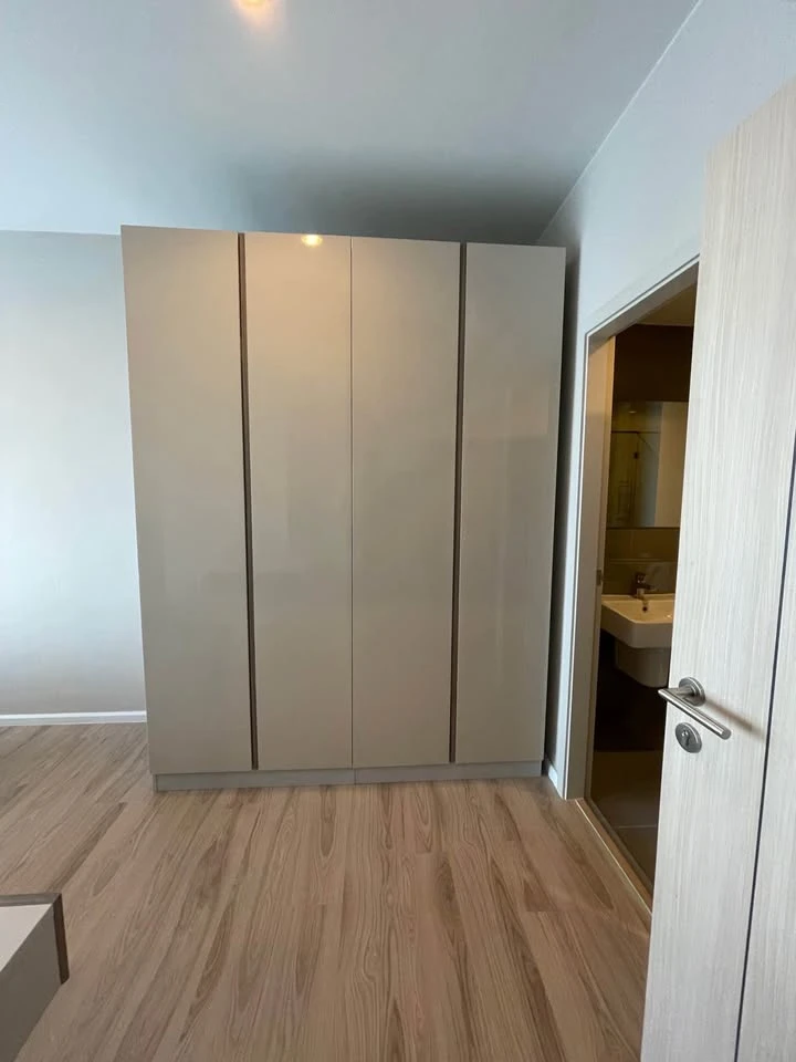 Urgent sale! Amber by Eastern Star, spacious room, lots of usable space. Come and reserve today. Don't miss out!