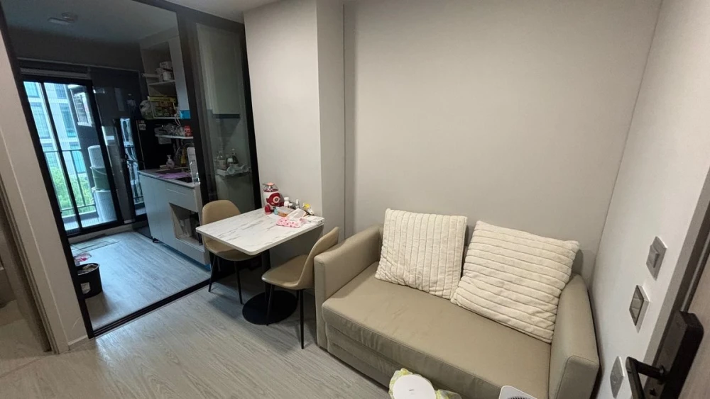 Urgent sale! Atmoz Oasis Onnut, corner room with privacy. Amazing price. Hurry and reserve now. Don't miss out!