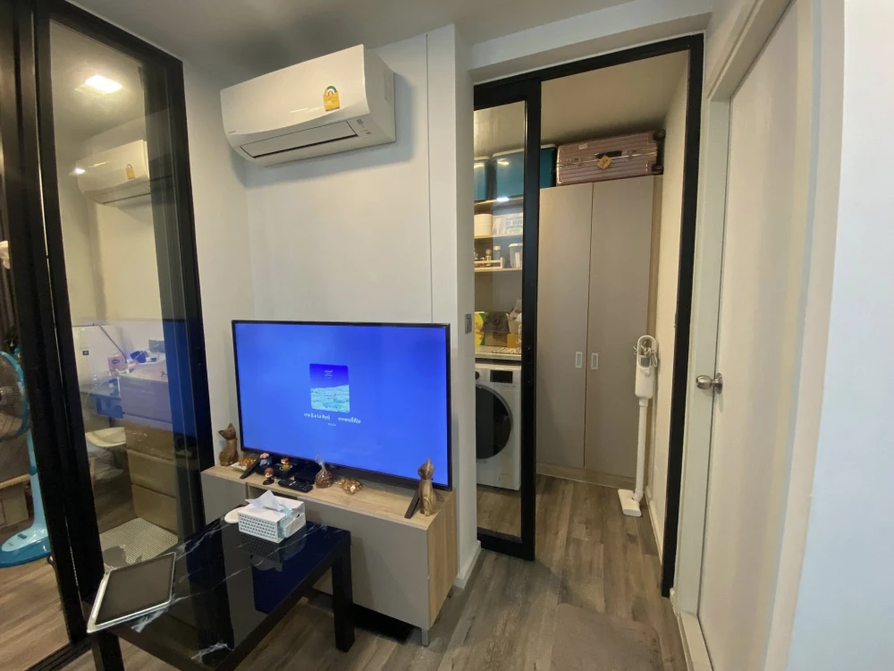 Urgent sale! Atmoz Ratchada-Huaikwang 1 Bedroom Exclusive, corner unit, private, not adjacent to any other unit on one side. Buy now!