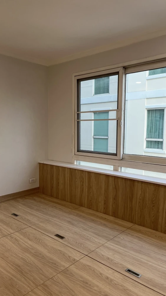 Urgent sale! Baan Siri Sathorn Yenakard, large and comfortable unit with ample living space. Own it today! Don't miss out!