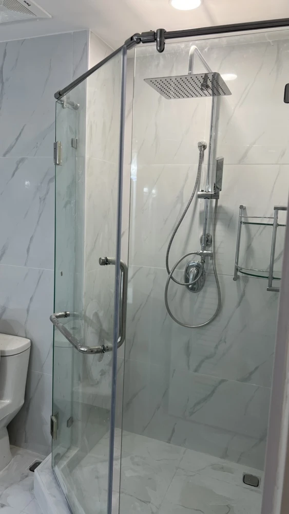 Urgent sale! Baan Siri Sathorn Yenakard, large and comfortable unit with ample living space. Own it today! Don't miss out!