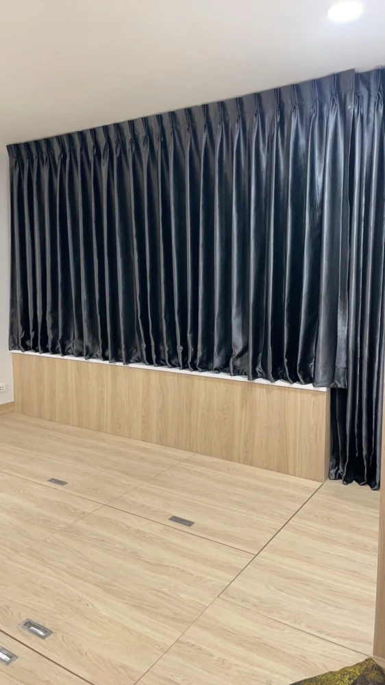 Urgent sale! Baan Siri Sathorn Yenakard, large and comfortable unit with ample living space. Own it today! Don't miss out!