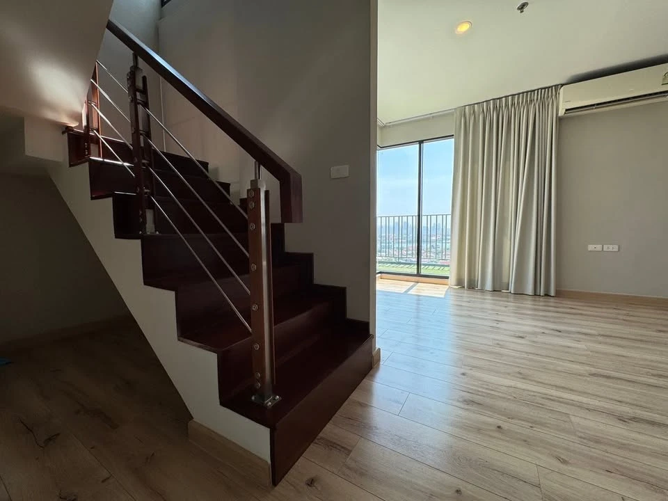 ขายด่วนๆ Brix Condominum Duplex 2 ชั้น ระเบียง Balcony เห็นวิว แม่น้ำเจ้าพระยา รีบมาจองเลย