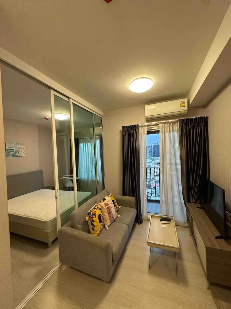 Urgent sale! Chapter One Eco Ratchada-Huai Khwang, ready-to-move-in unit with complete amenities. Buy now, don't delay!