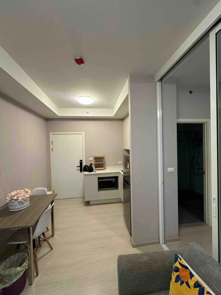 Urgent sale! Chapter One Eco Ratchada-Huai Khwang, ready-to-move-in unit with complete amenities. Buy now, don't delay!