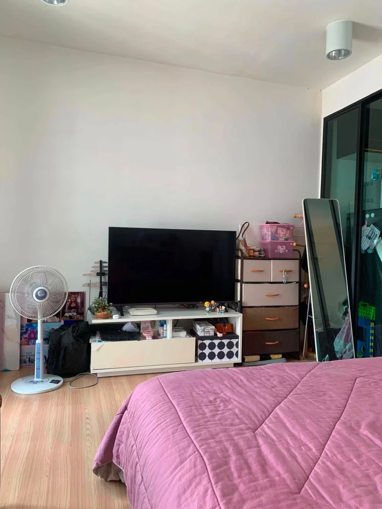 Urgent sale! Chateau in Town Ratchada 10, ready-to-move-in units with complete amenities at a great price. Book yours today!