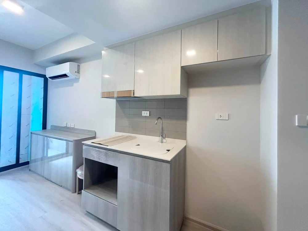 Urgent sale! COBE Ratchada-Rama9, studio unit, 10th floor. Great height, great price! Book yours today! Don't wait!