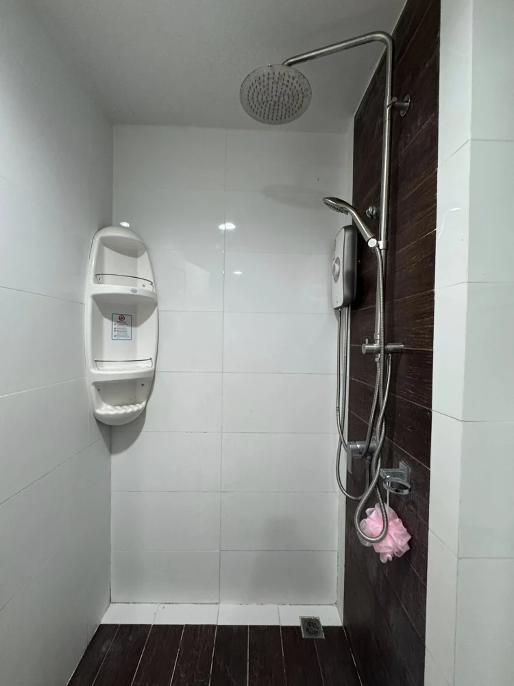Urgent sale! Condo a Space ME Sukhumvit 77, studio unit, 4th floor (not high up), at a very special price. Buy now! Don't miss out!