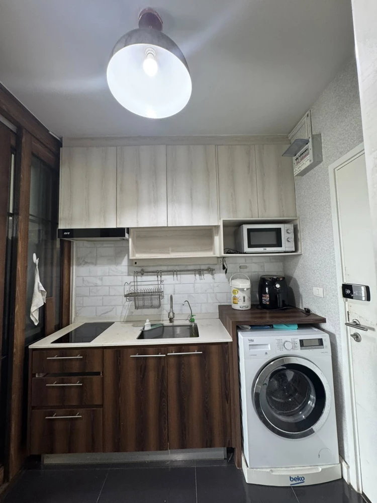 Urgent sale! Condo a Space ME Sukhumvit 77, studio unit, 4th floor (not high up), at a very special price. Buy now! Don't miss out!
