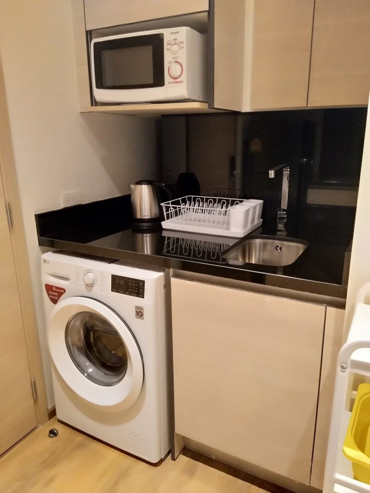 Urgent sale Condo Park 24 Origin Phrom Phong, studio room, built-in furniture, complete electrical appliances, ready to move in, hurry and move in!