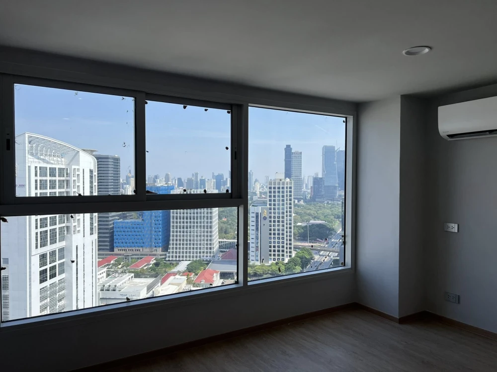 Urgent sale! Culture Chula, 23rd floor, good location, Lumpini Park view, 4.3 meter high living room ceiling, comfortable like home. Reserve now!