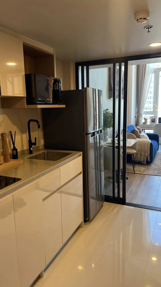 Urgent sale! Culture Thonglor, spacious room with ample living space, convenient and complete amenities all in one place. Own it today!
