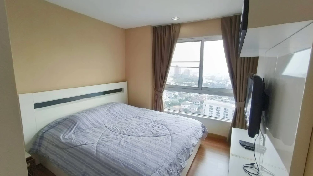 Urgent sale! rent Diamond Ratchada, corner unit, private, 20th floor with high-floor view. Own it today!