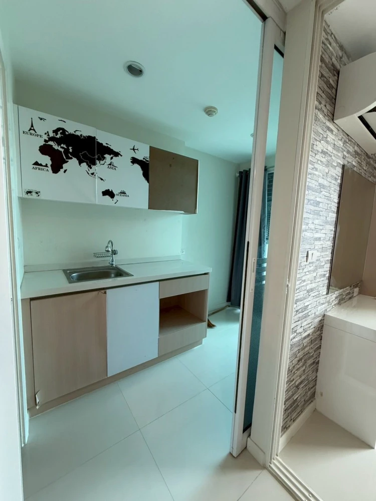Urgent sale! Element Srinakarin, separate room with wallpaper, great value, reserve now!