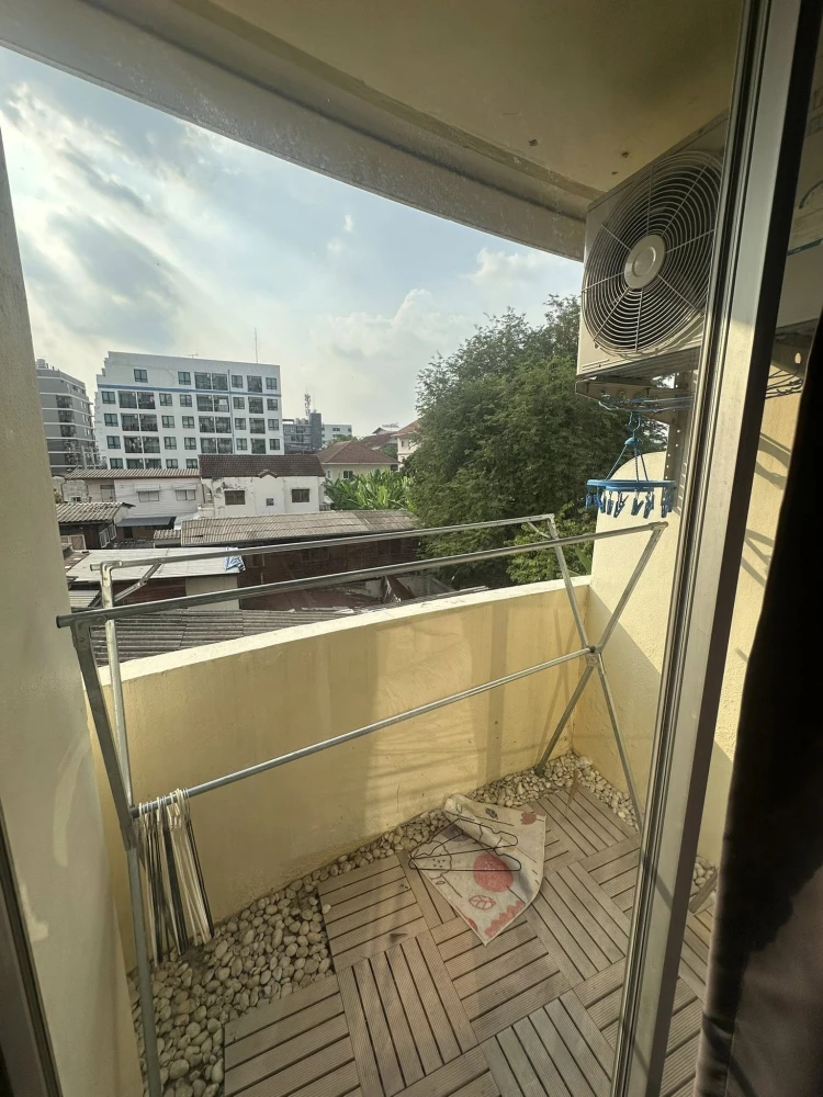 Urgent sale! Family Park Ladprao 48, studio room, 3rd floor, city view, no obstructing buildings. Great price! Book now!