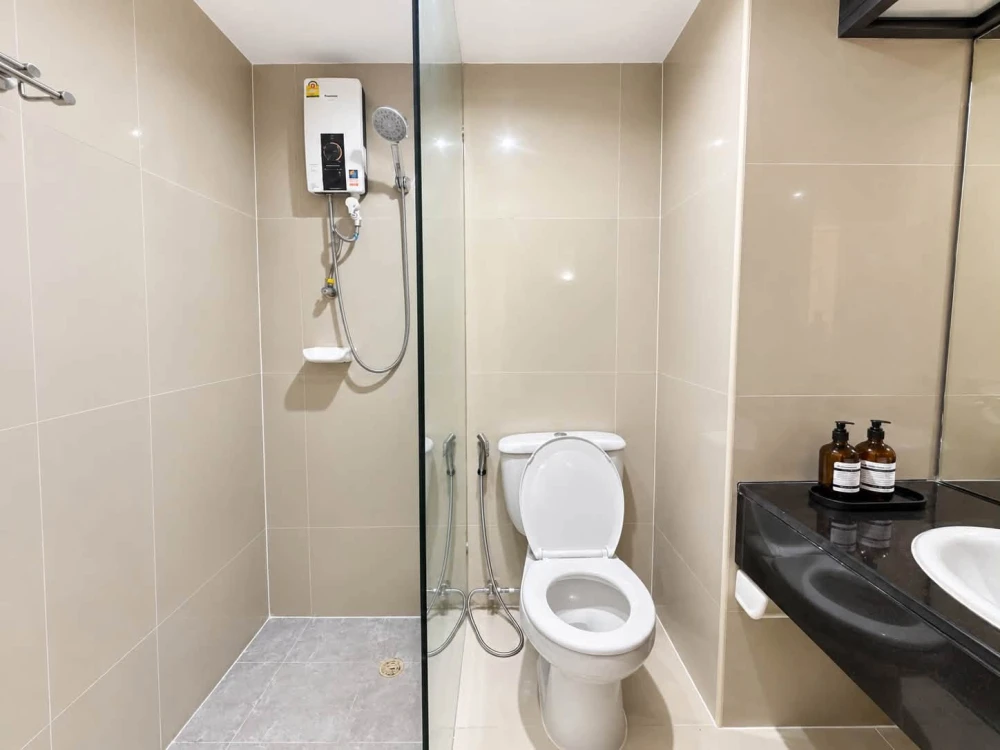 Urgent sale! Family Park Ladprao 48, studio room, 3rd floor, city view, no obstructing buildings. Great price! Book now!