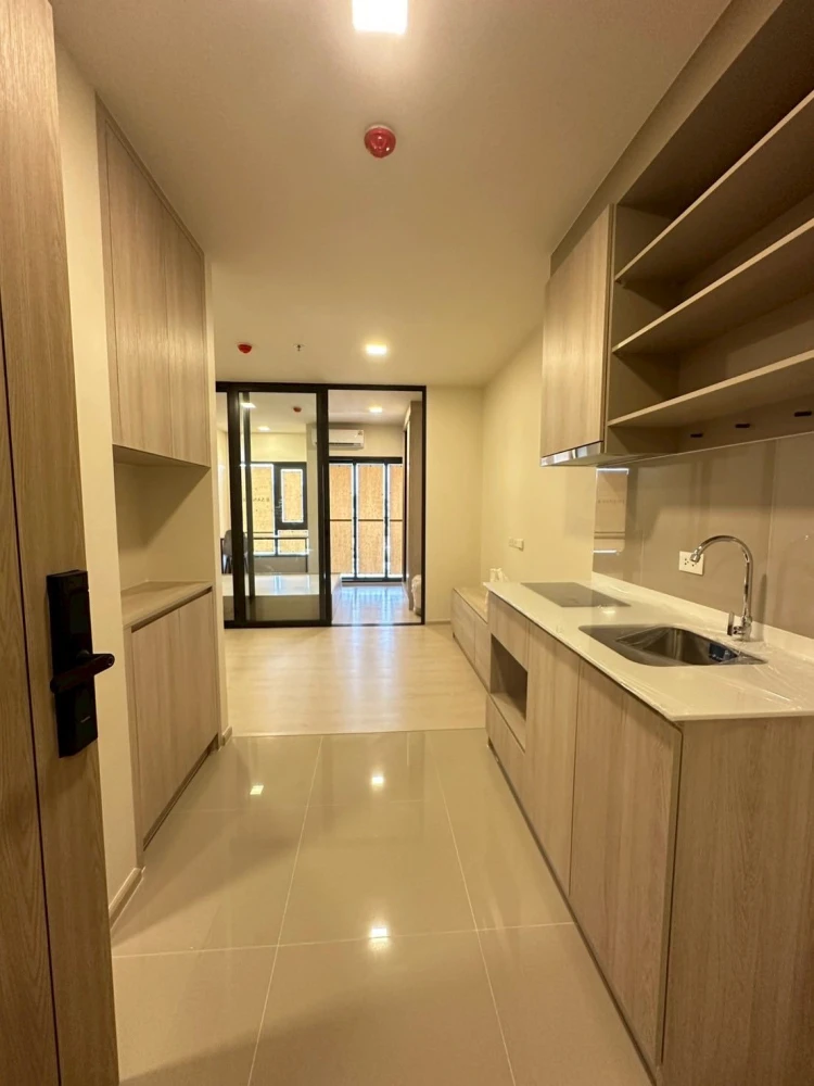 Urgent sale! FLO by Sansiri, 17th floor, Chao Phraya River view + ICONSIAM view. Come and reserve yours now. Don't miss the opportunity.