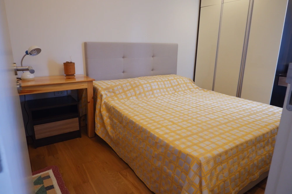 Urgent sale! FOCUS @ Ploenchit. Large, comfortable unit with ample living space. Own it today! Don't wait!