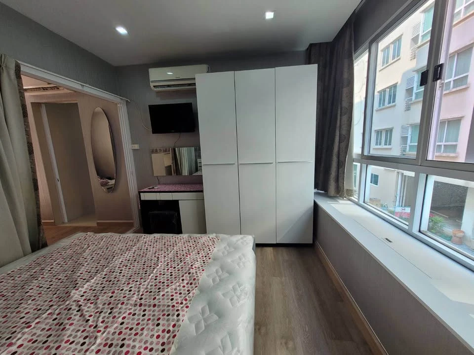 Urgent sale: Happy condo ladprao101, spacious room, lots of usable space, reasonable price, hurry and reserve.
