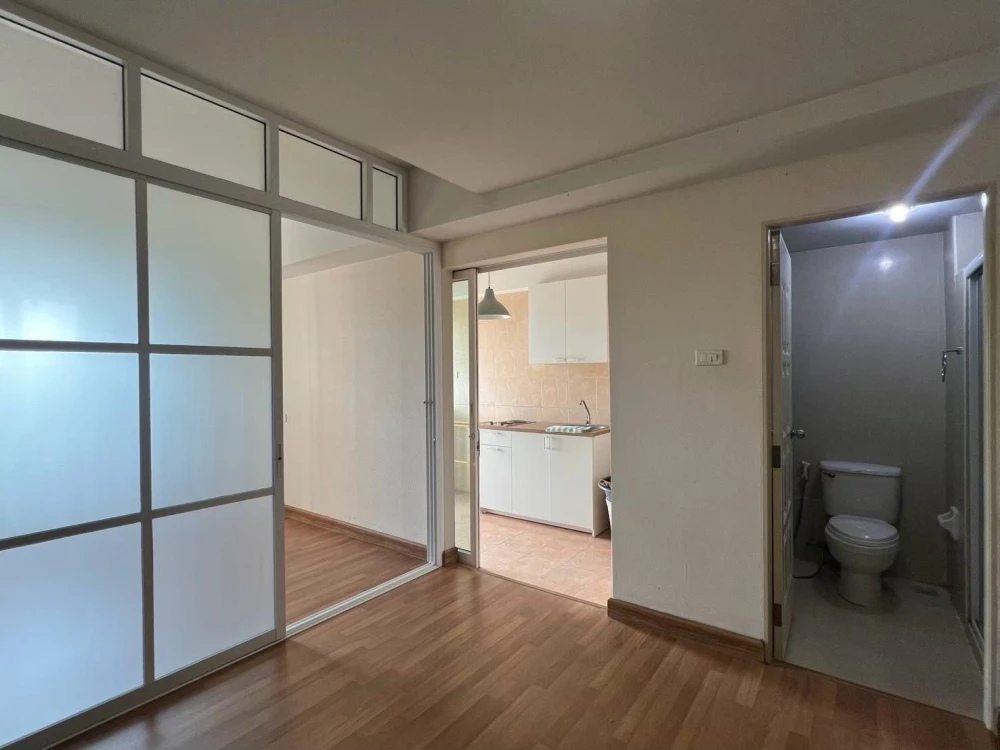 Urgent sale: Happy Condo Laksi-Donmuamg, 4th floor, open view, no building blocking, great price, come and own it now!