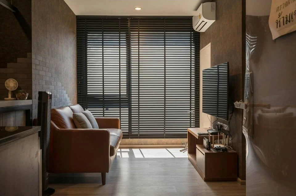 Urgent sale! Ideo Mobi Sukhumvit East Point, fully furnished and equipped with appliances, ready to move in immediately. Buy now!