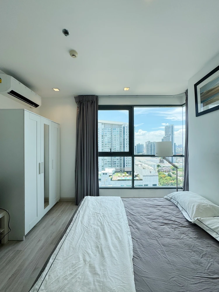 Urgent sale! IDEO MOBI SUKHUMWIT. Spacious room, plenty of usable space, reasonable price. Come and own it today. Don't delay!