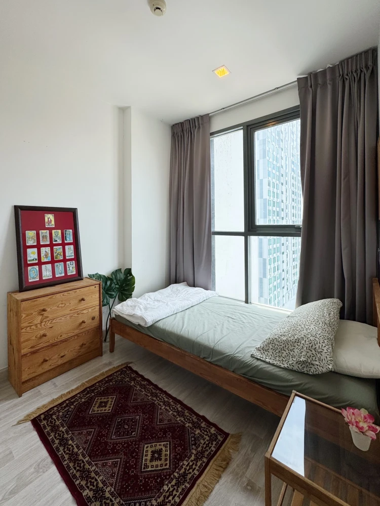 Urgent sale! IDEO MOBI SUKHUMWIT. Spacious room, plenty of usable space, reasonable price. Come and own it today. Don't delay!