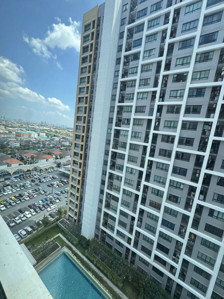 Urgent sale! J Condo Sathorn-Kallaprapruk. Rooms are partitioned into separate, clearly defined zones. Reserve yours today!