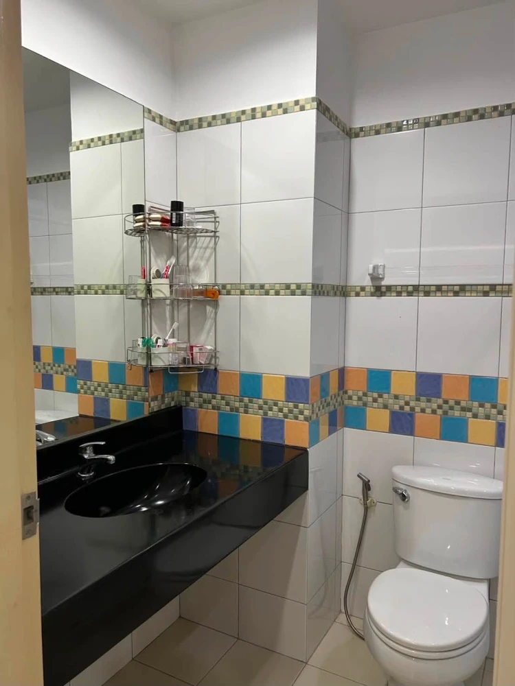 Urgent sale! Le Rich Rama 3 condo. Well-partitioned units with separate zones. Amazing price! Reserve yours today! Don't wait!