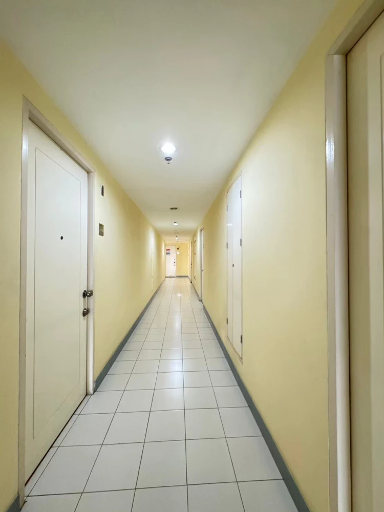 Urgent sale! Le Rich Rama 3, ready-to-move-in unit with complete amenities. Great price! Own it today!