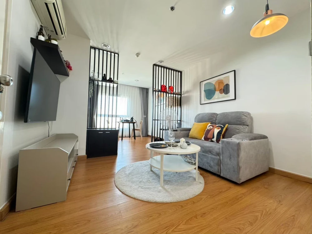 Urgent sale! Le Rich Rama 3, ready-to-move-in unit with complete amenities. Great price! Own it today!