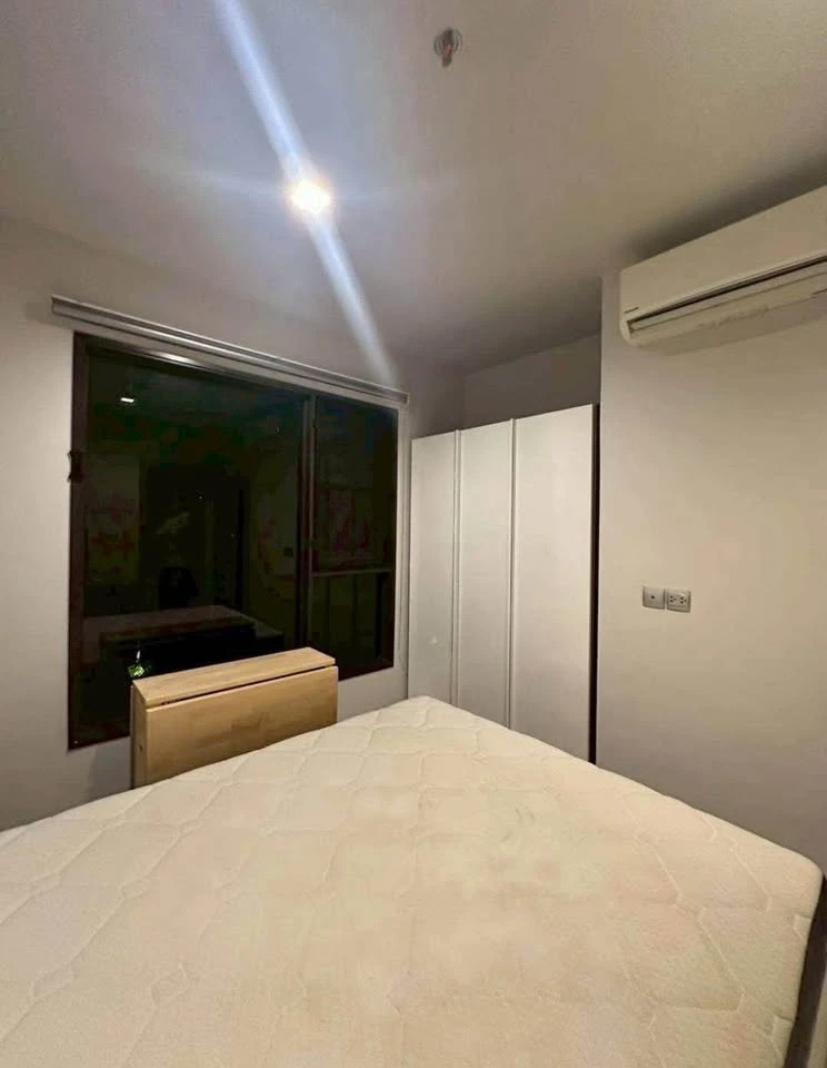 For sale/rent: Life Asoke-Rama 9, 9 rooms ready to move in, fully furnished, appliances included. Come and own it today, don't miss out!