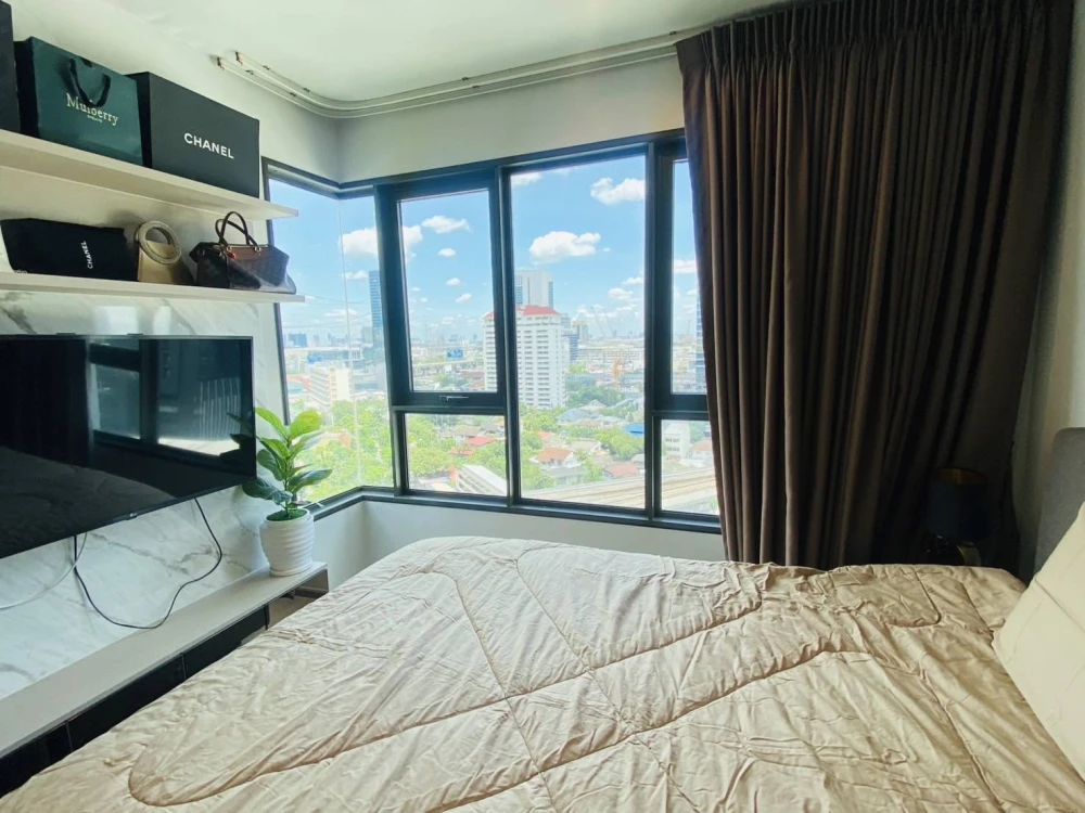 Urgent sale! Life Ladprao, spacious room, lots of usable space, 17th floor, high view, become the owner today.