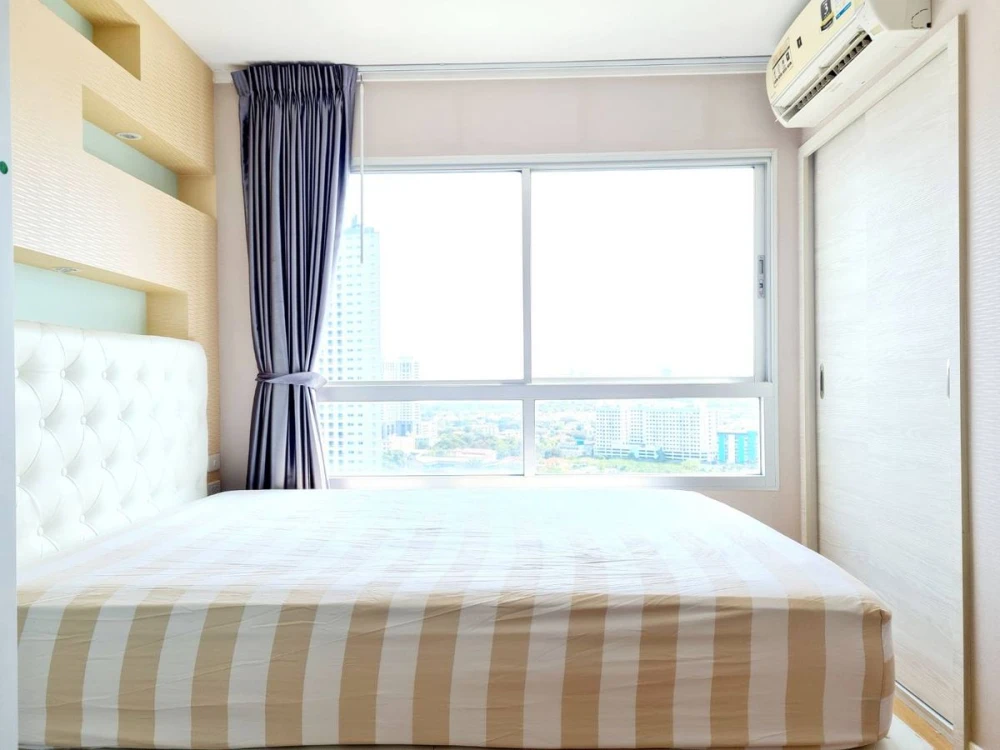Urgent sale! Lumpini Place Srinakarin-Huamak Station, 21st floor, high view. Hurry and reserve now. Don't miss out!
