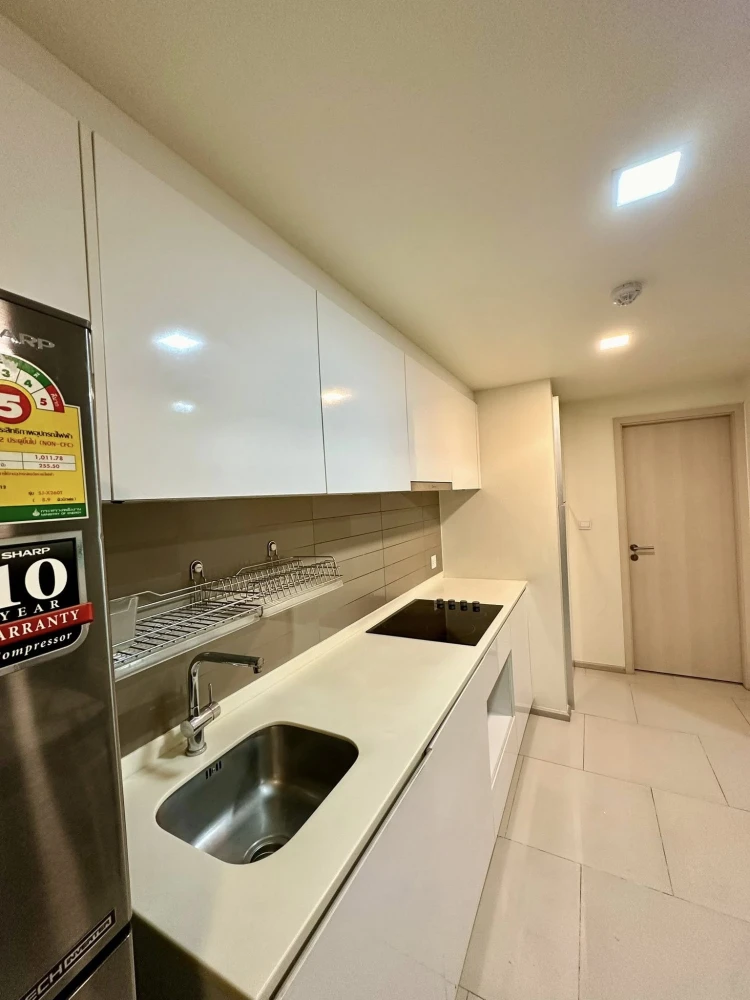 Urgent sale! Maestro 03 Ratchada - Rama 9, ready to move in, spacious living space. Come and own it today!