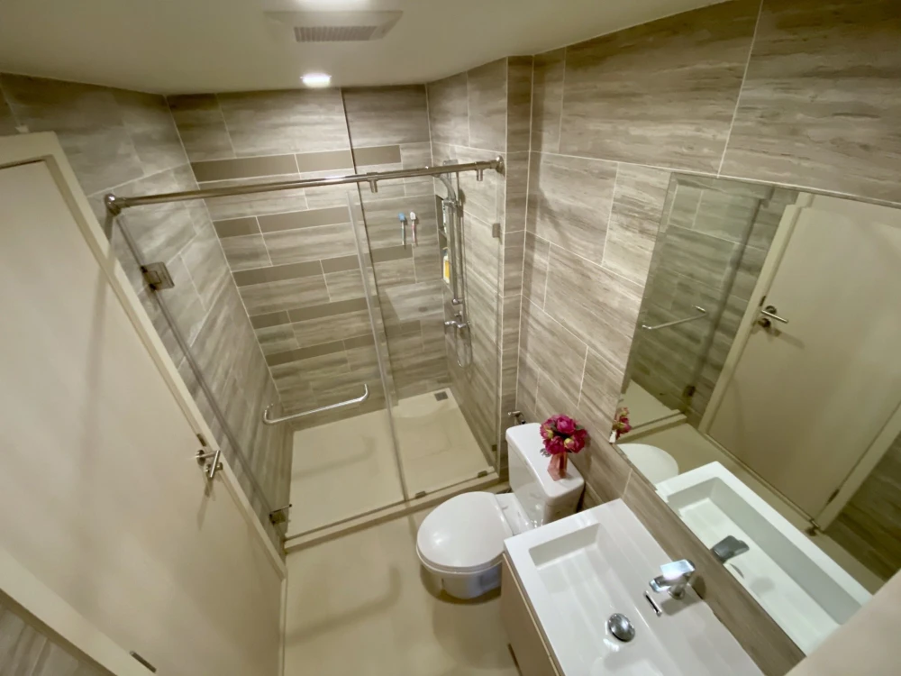 Urgent sale! Maestro 03 Ratchada - Rama 9, ready to move in, spacious living space. Come and own it today!