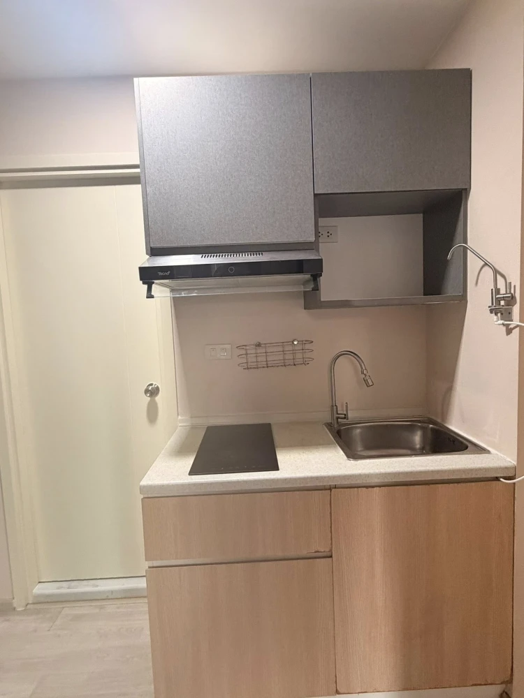 Urgent sale! Maxxi Condo Phaholyothin 34. Spacious rooms with ample usable space. Special price available. Book now!