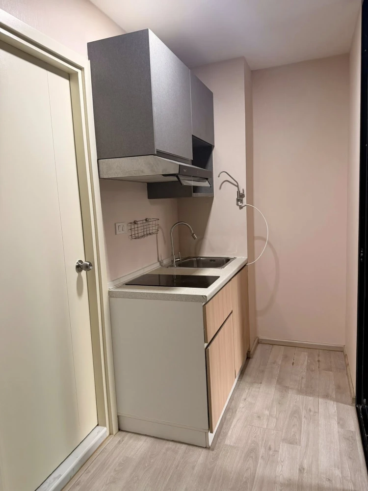 Urgent sale! Maxxi Condo Phaholyothin 34. Spacious rooms with ample usable space. Special price available. Book now!
