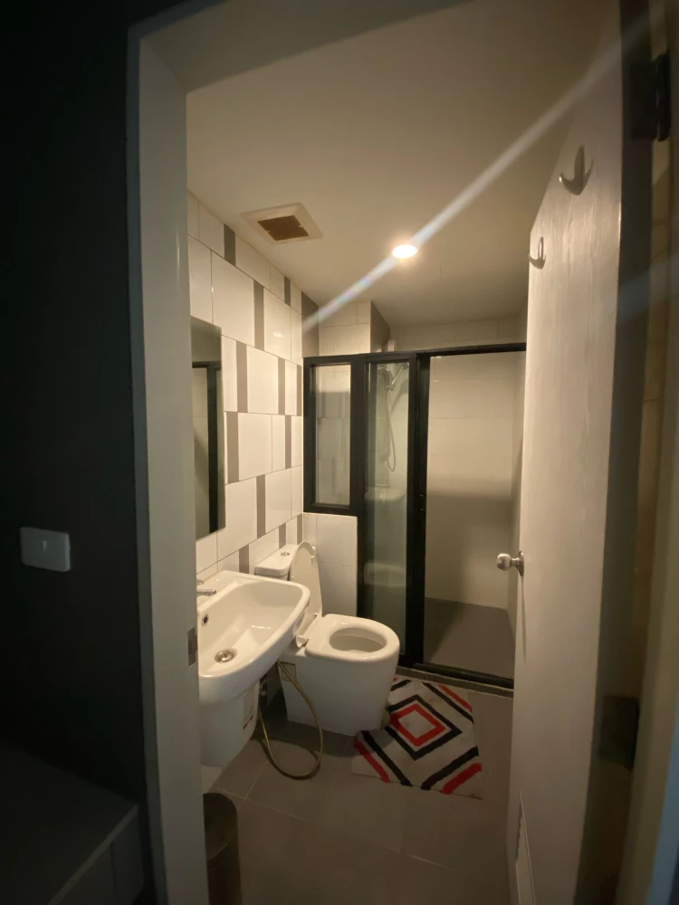 Urgent sale: Niche id @ Pakkret Station, ready to move in, 25th floor, river view, good price, buy now, don't wait.