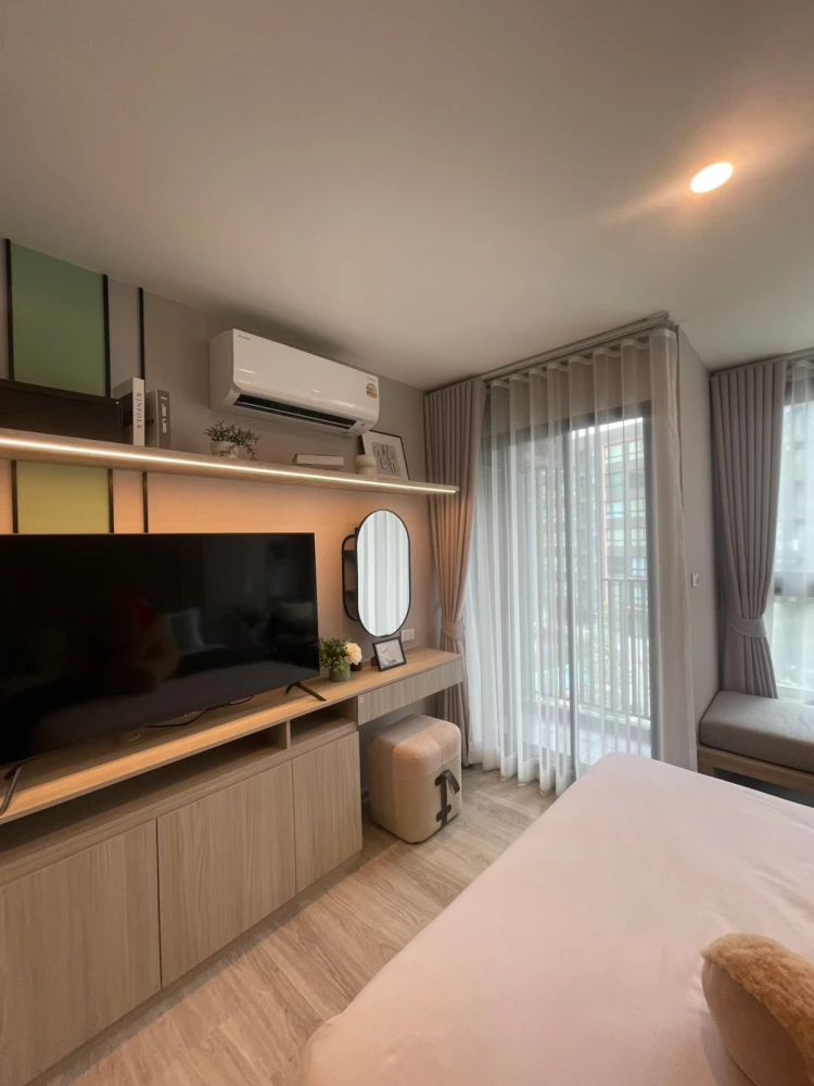 Urgent sale! Origin Play Sri Udom Station condo for sale. Ready to move in, fully furnished, great price. Book now, don't miss out!