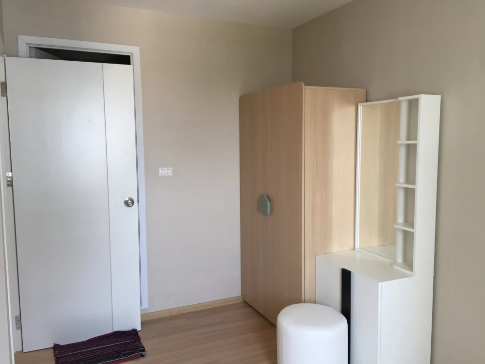 Urgent sale! Plum Condo Chaengwattana Station, ready to move in, partitioned into private spaces, great price. Book now! Don't miss this opportunity!