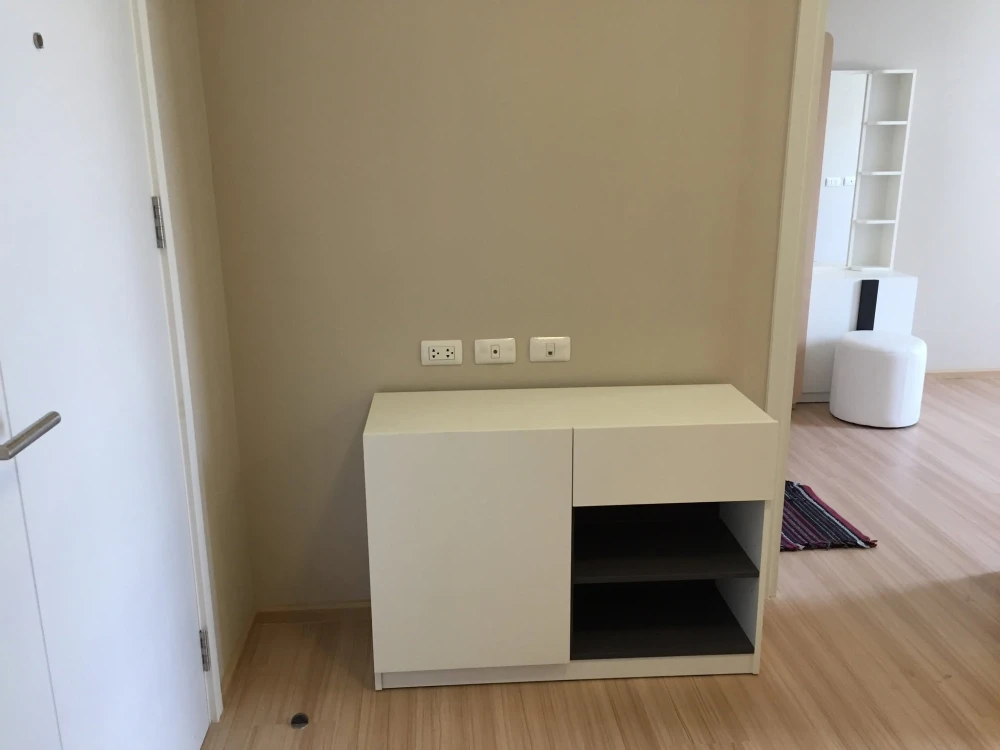 Urgent sale! Plum Condo Chaengwattana Station, ready to move in, partitioned into private spaces, great price. Book now! Don't miss this opportunity!