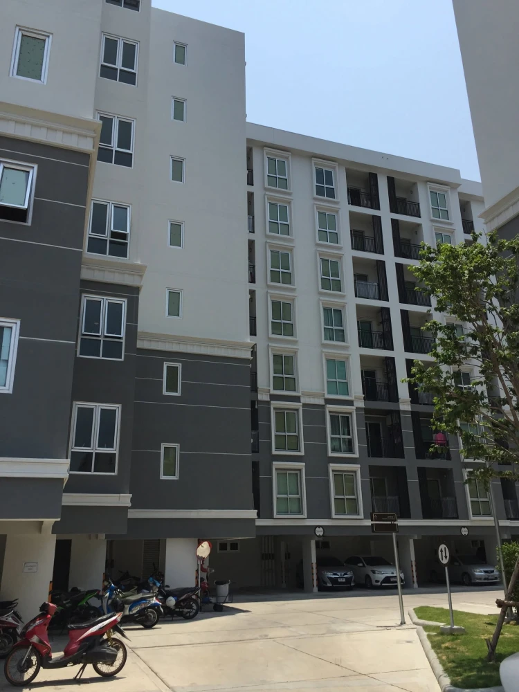 Urgent sale! Plum Condo Chaengwattana Station, ready to move in, partitioned into private spaces, great price. Book now! Don't miss this opportunity!