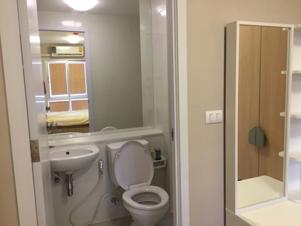 Urgent sale! Plum Condo Chaengwattana Station, ready to move in, partitioned into private spaces, great price. Book now! Don't miss this opportunity!