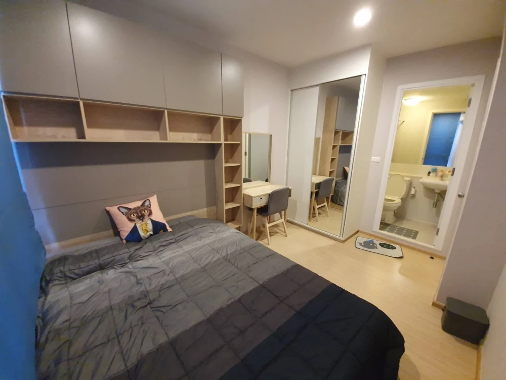 Urgent sale! Plum Condo Pinklao Station, ready to move in, fully furnished, great price. Book now!