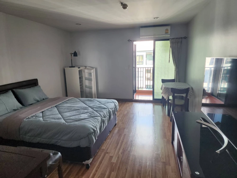 Urgent sale: Regent Home 15 Changwattana, 14th floor, high view, great price, come and own it today.
