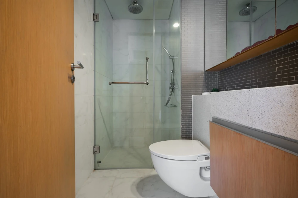 Urgent sale, Siamese Gioia (Sukhumvit Soi 31), beautiful and comfortable unit with stunning pool view.