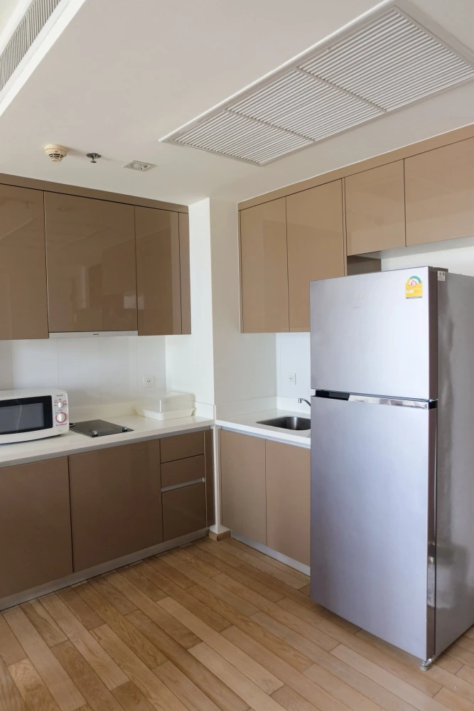 Urgent sale! Siri @ Sukhumvit. Large, comfortable rooms with efficient use of space. Affordable prices. Own yours today!