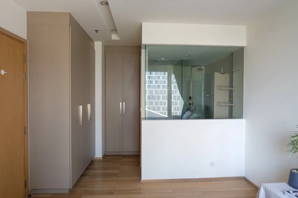 Urgent sale! Siri @ Sukhumvit. Large, comfortable rooms with efficient use of space. Affordable prices. Own yours today!